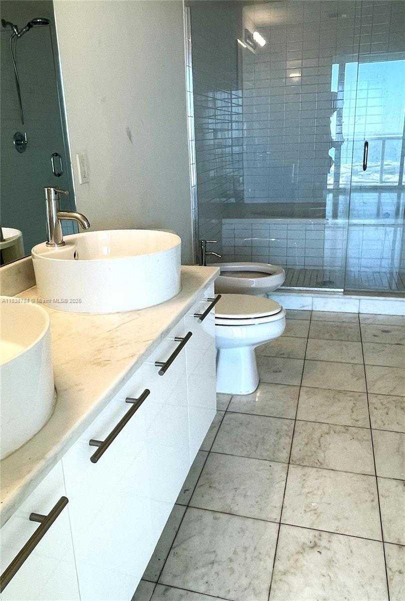 Small Image of 888 BISCAYNE BLVD #1907, Miami Number 9