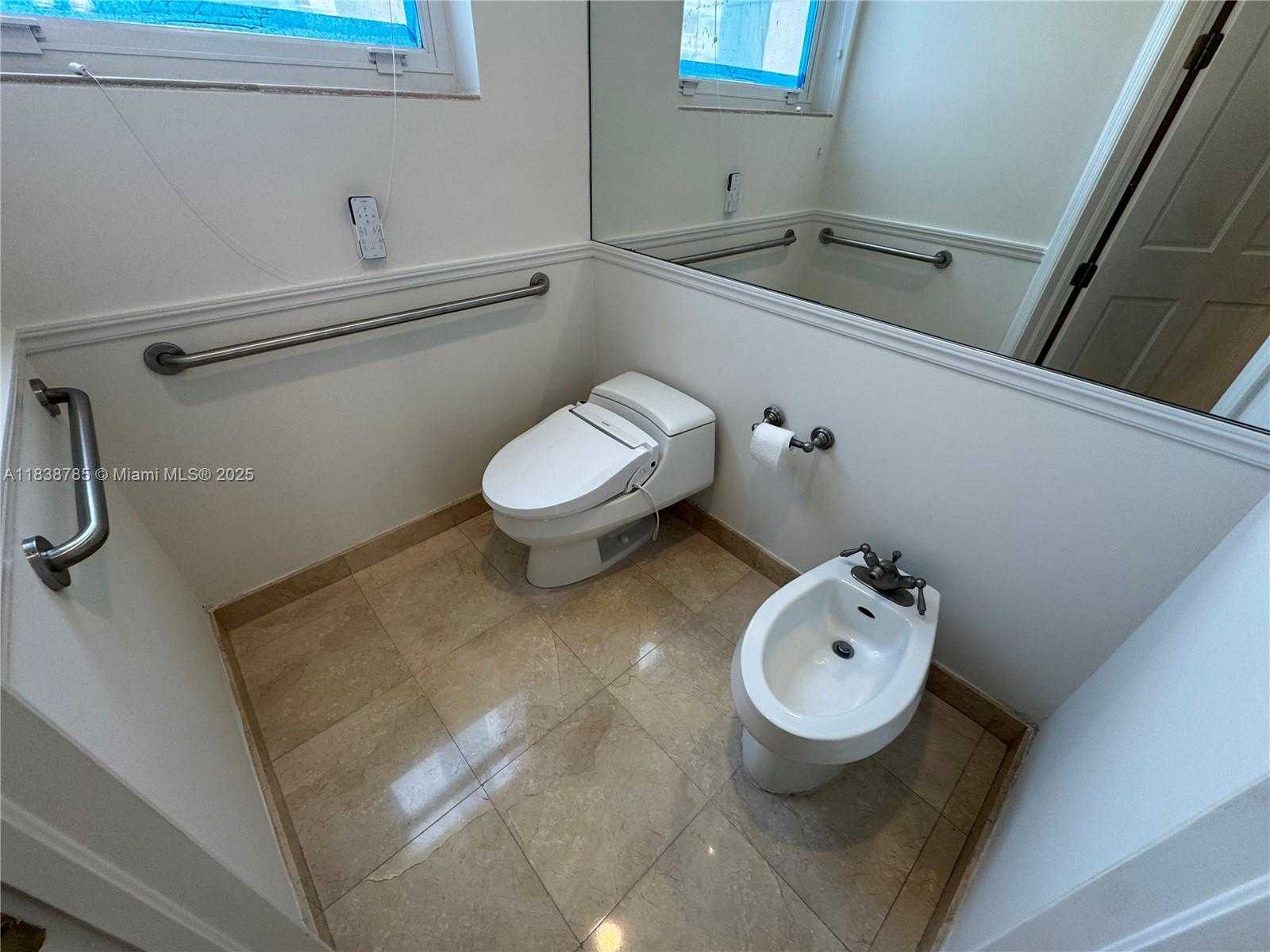 Small Image of 626 CORAL WAY #604, Coral Gables Number 10