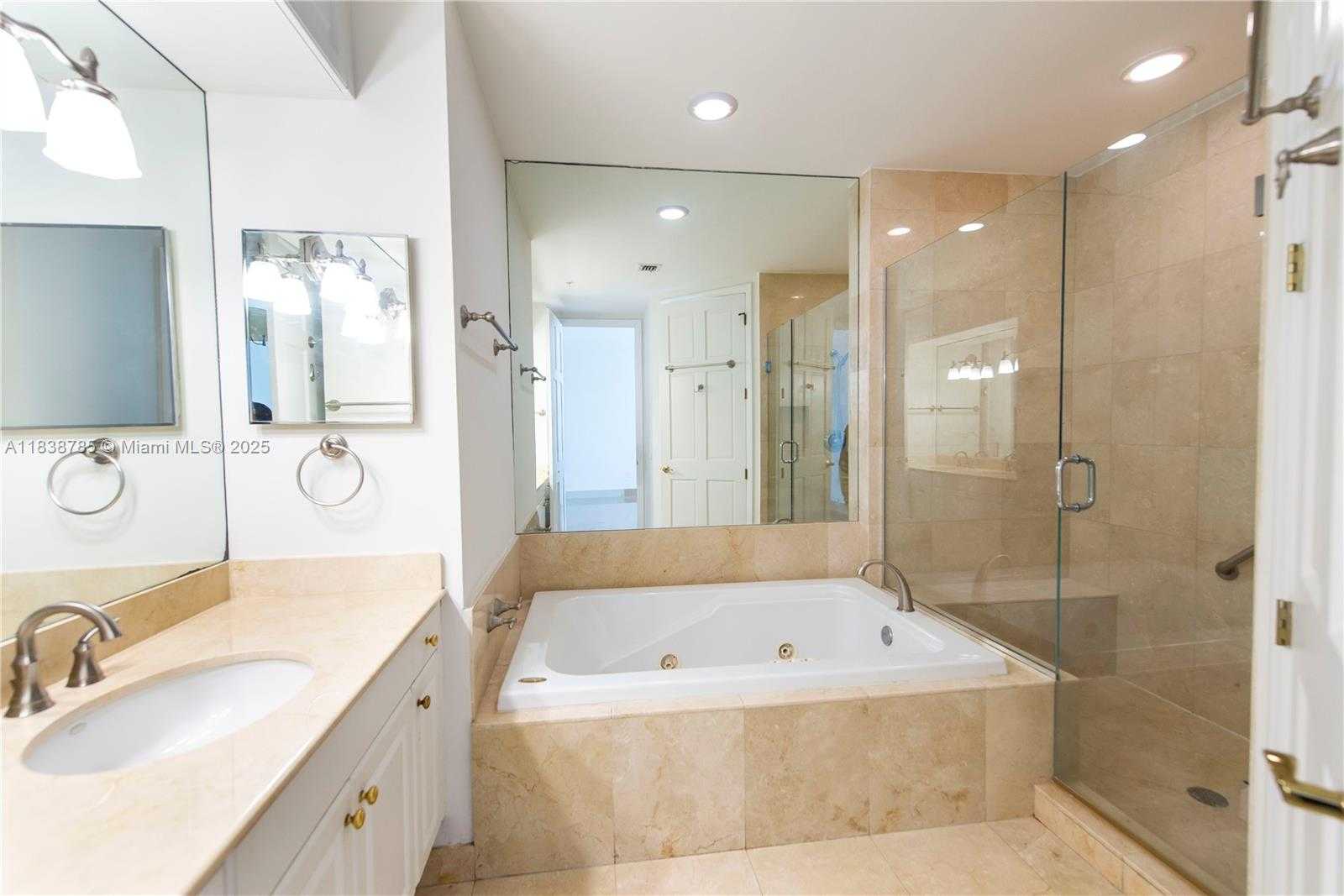 Small Image of 626 CORAL WAY #604, Coral Gables Number 17