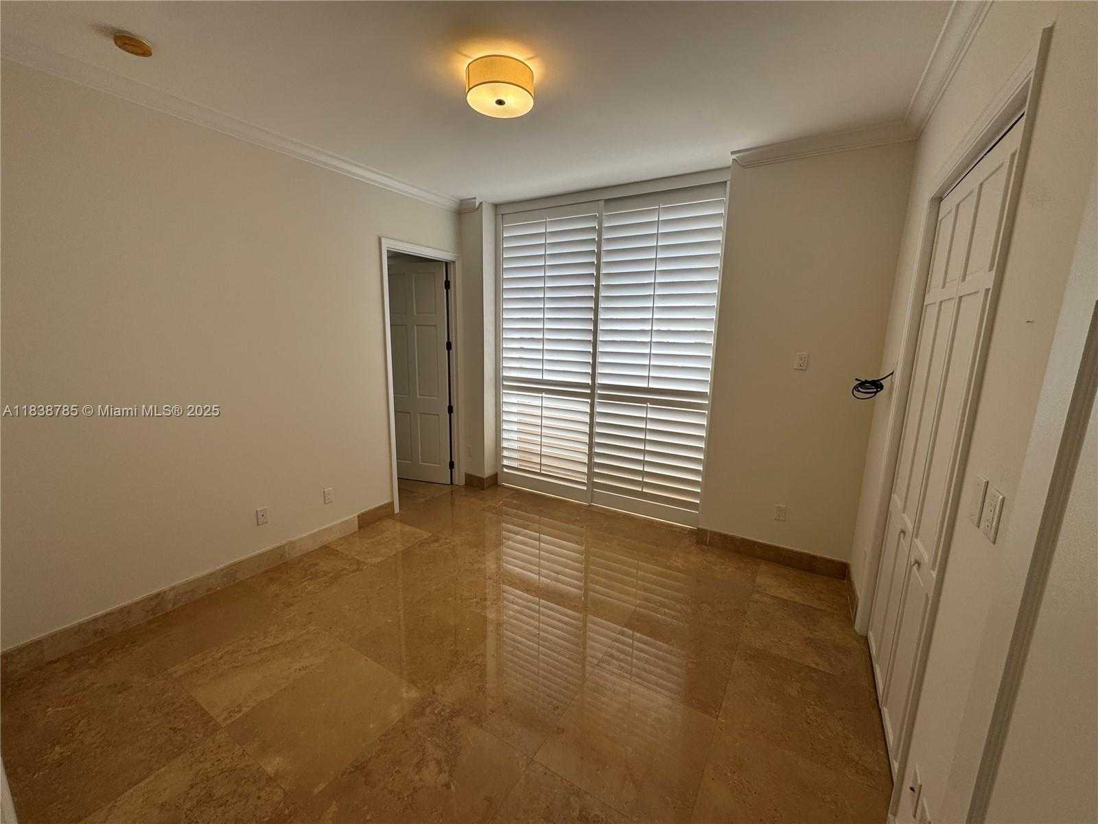 Small Image of 626 CORAL WAY #604, Coral Gables Number 3