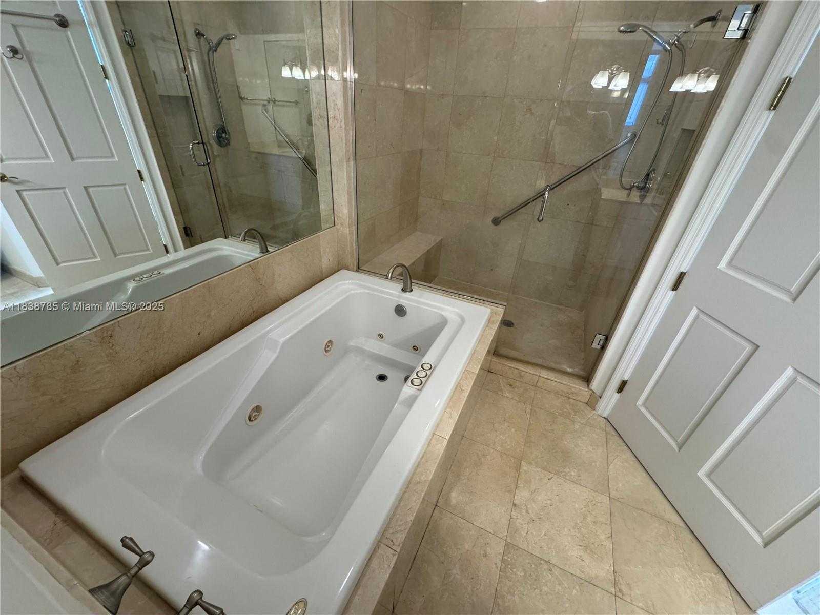 Small Image of 626 CORAL WAY #604, Coral Gables Number 9