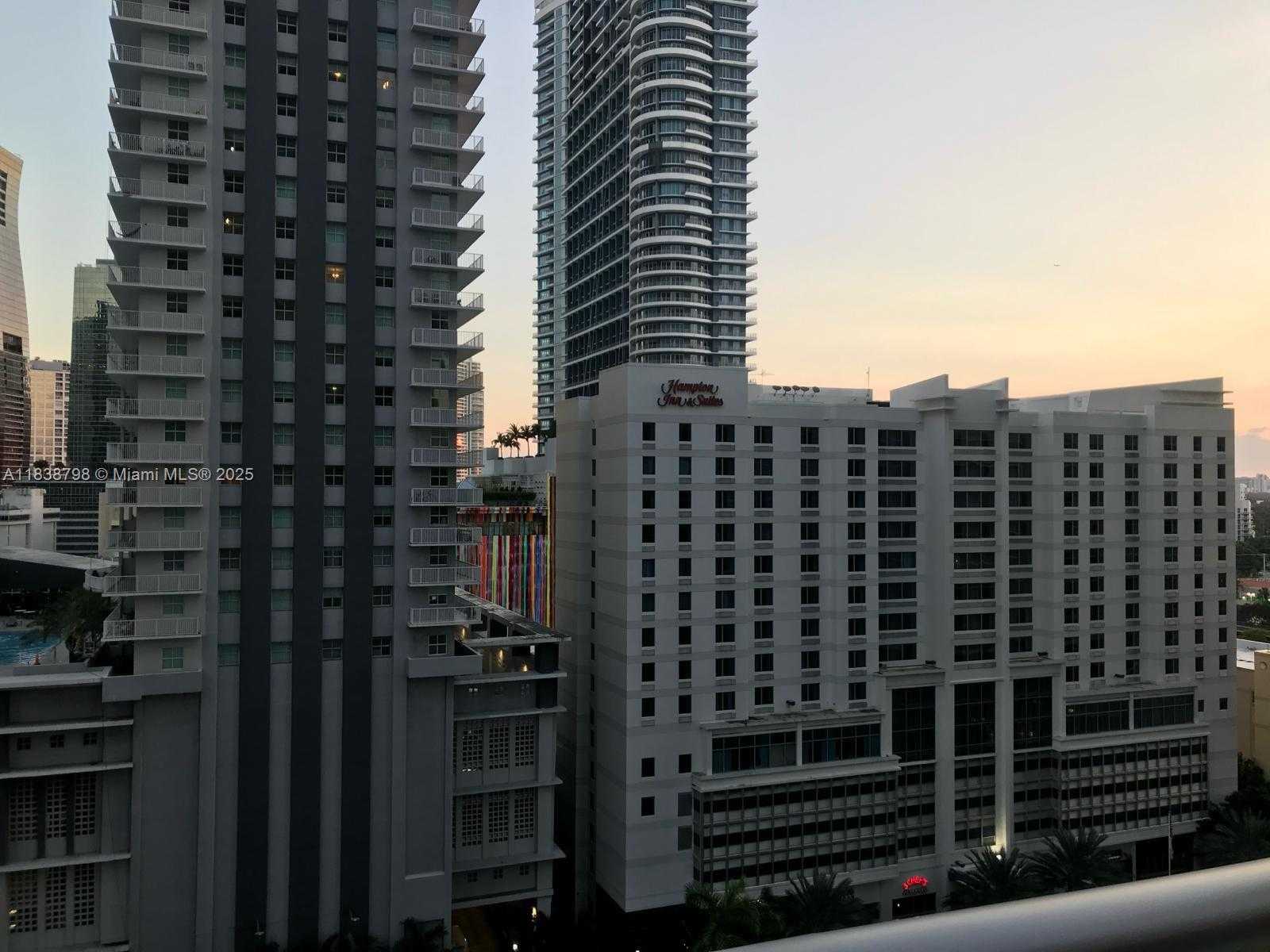 Small Image of 1100 SOUTH MIAMI AVE #1103, Miami Number 14