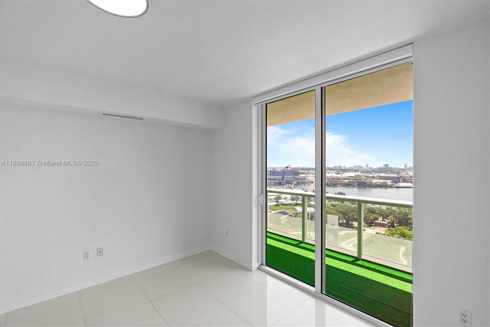 Small Image of 50 BISCAYNE BLVD #1902, Miami Number 24