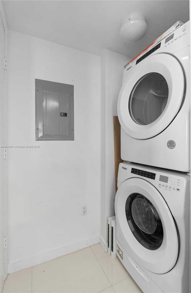 Small Image of 50 BISCAYNE BLVD #1902, Miami Number 35
