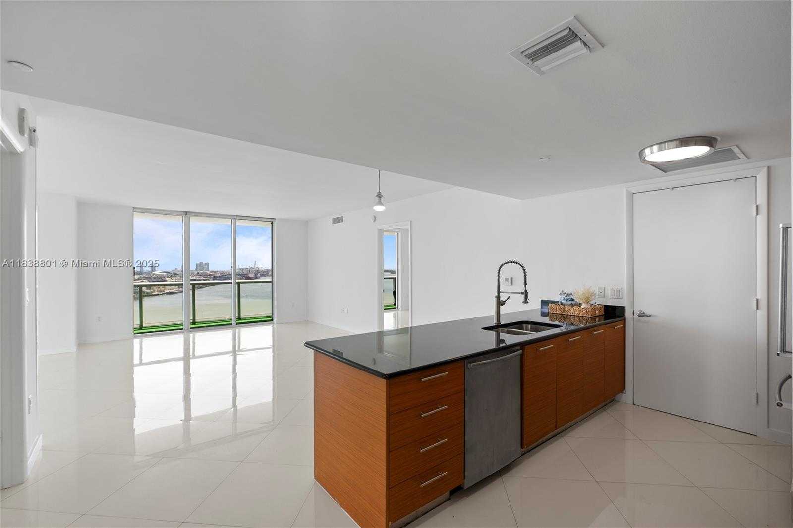 Small Image of 50 BISCAYNE BLVD #1902, Miami Number 6