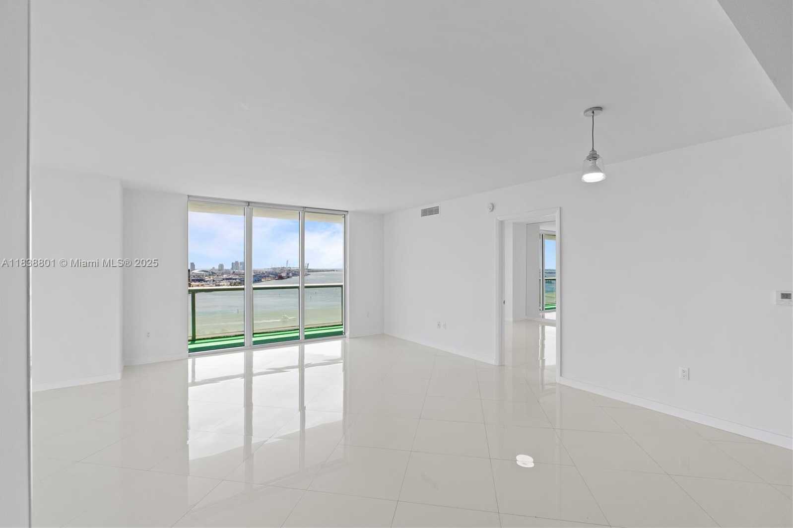 Small Image of 50 BISCAYNE BLVD #1902, Miami Number 8