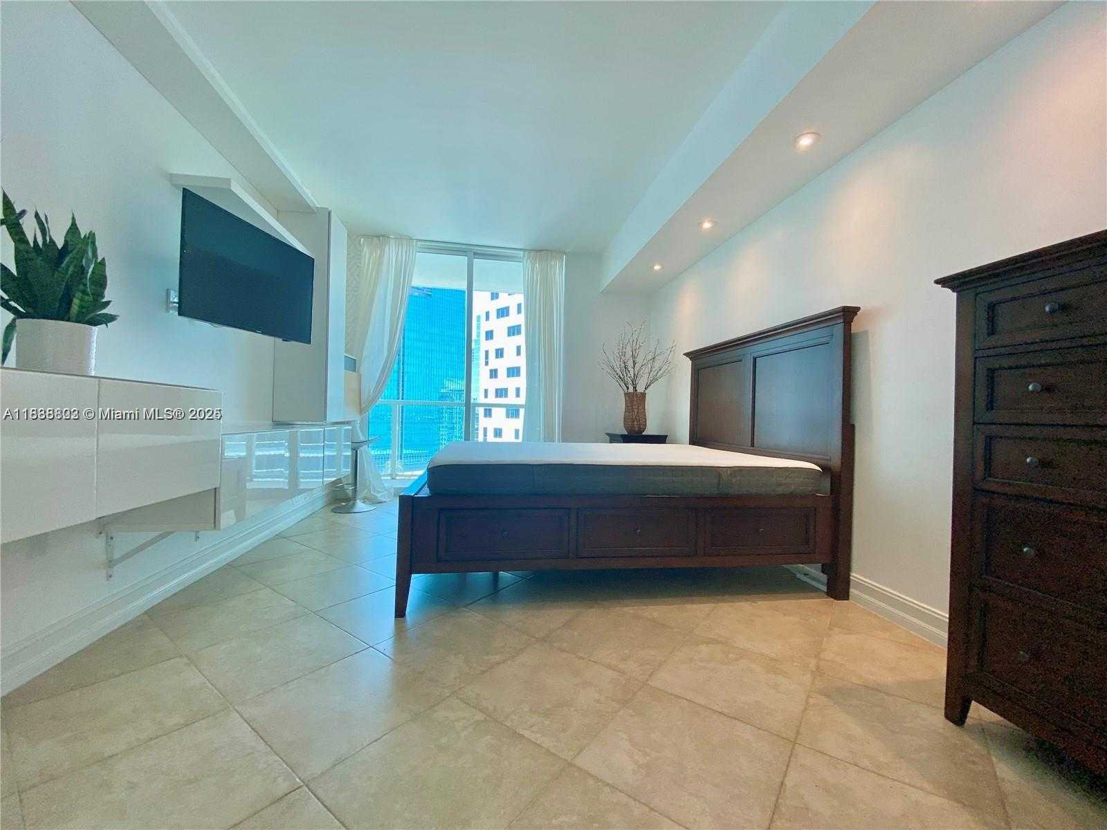 Small Image of 218 SOUTH EAST 14TH ST #2004, Miami Number 10