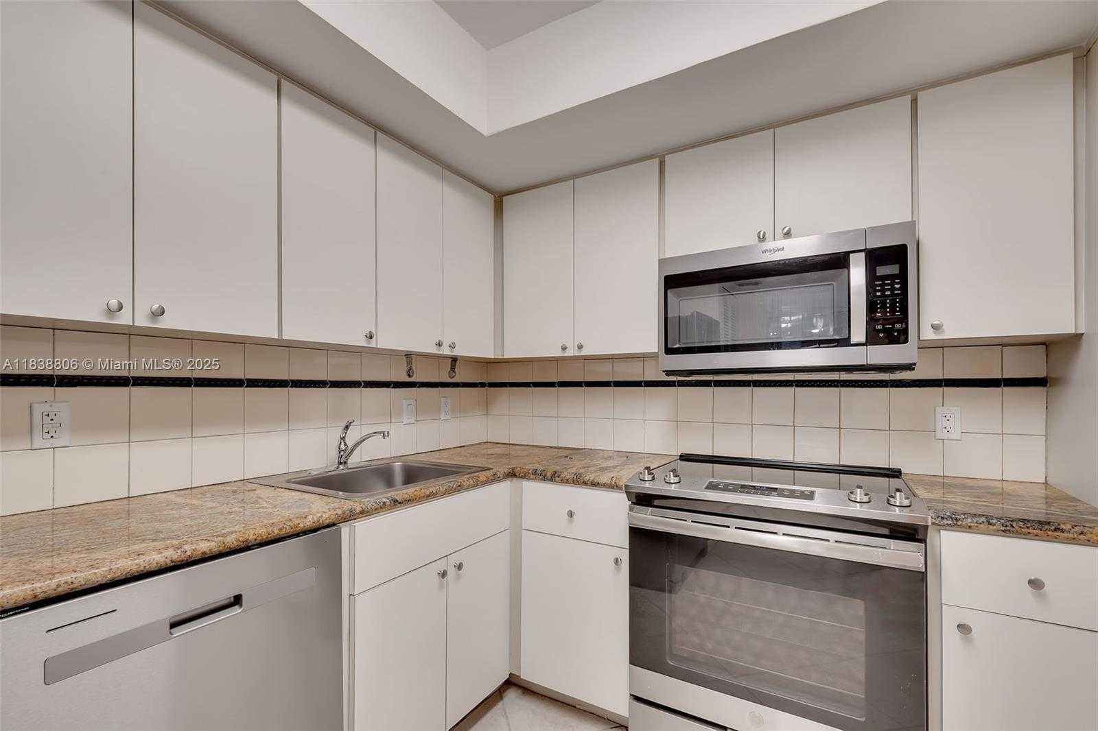 Small Image of 600 BILTMORE WAY #616, Coral Gables Number 15