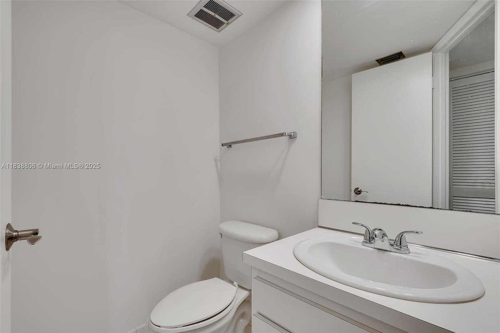 Small Image of 600 BILTMORE WAY #616, Coral Gables Number 17