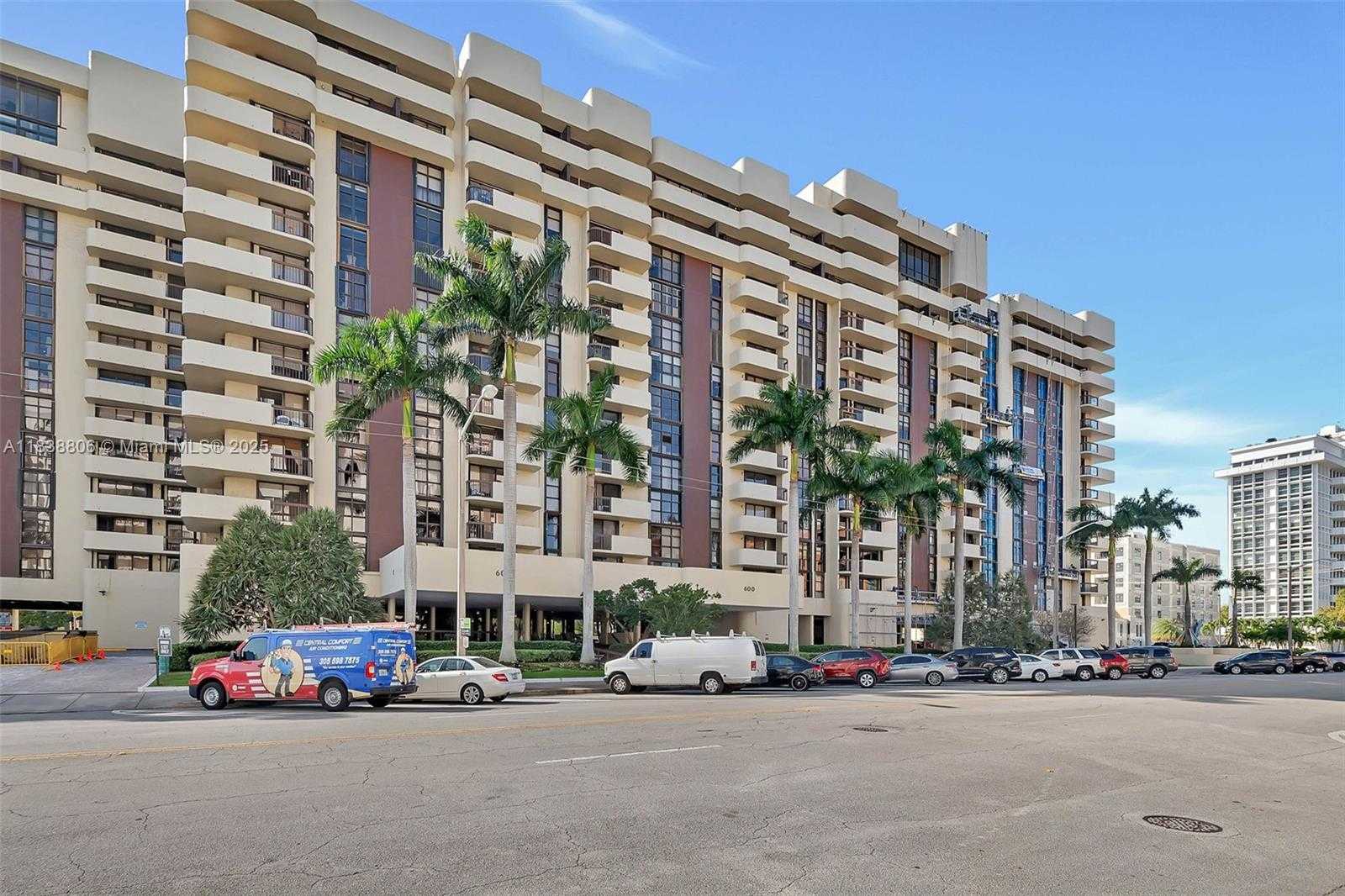 Small Image of 600 BILTMORE WAY #616, Coral Gables Number 2