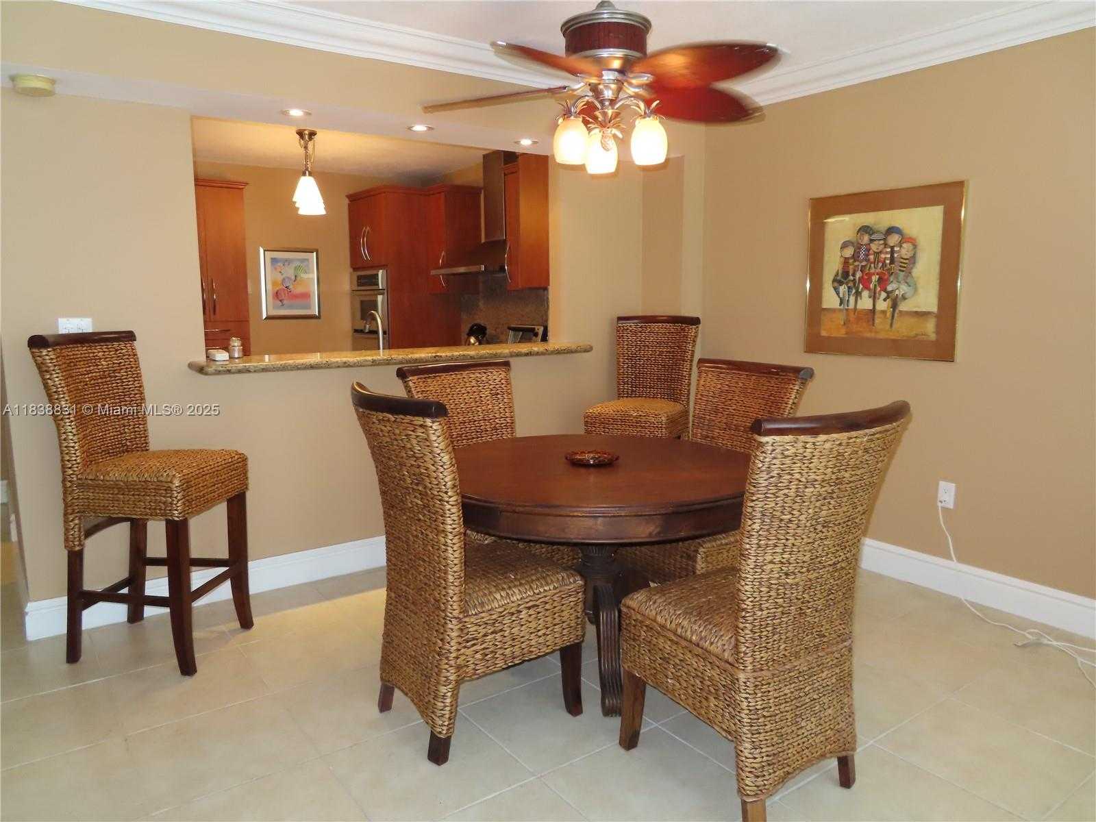 Small Image of 5701 COLLINS AVE #1107, Miami Beach Number 7