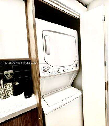 Small Image of 600 NORTH EAST 36TH ST #1220, Miami Number 10