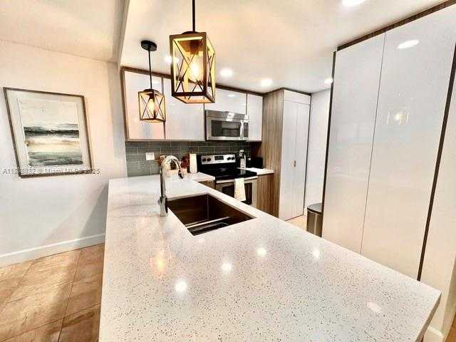 Small Image of 600 NORTH EAST 36TH ST #1220, Miami Number 13