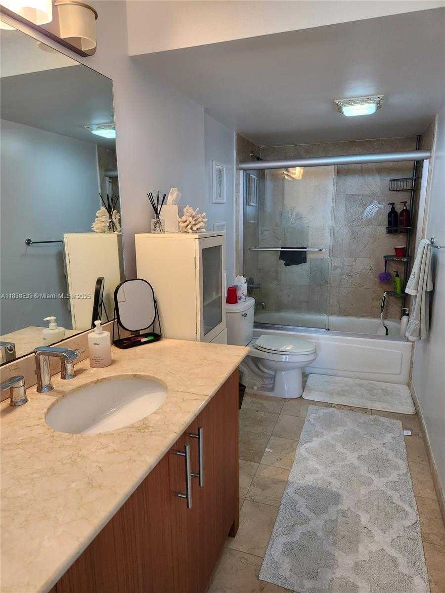 Small Image of 10275 COLLINS AVE #824, Bal Harbour Number 12