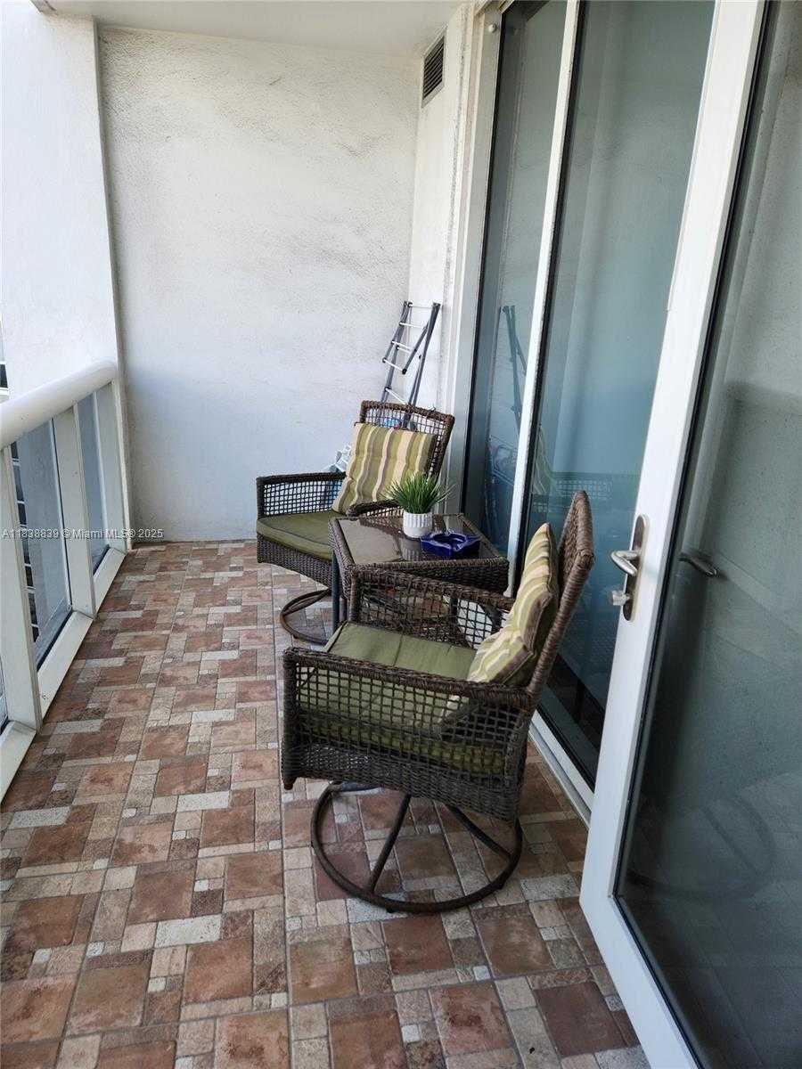 Small Image of 10275 COLLINS AVE #824, Bal Harbour Number 13