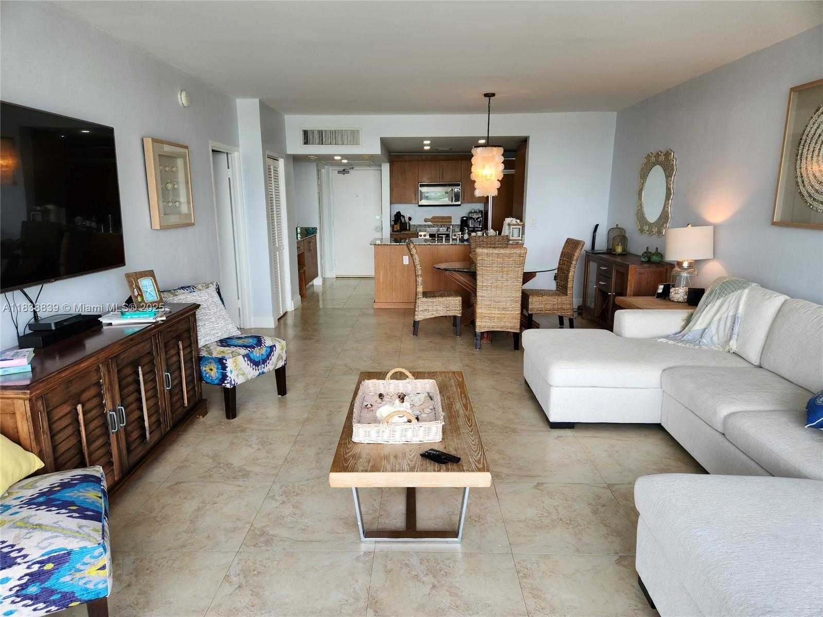 Small Image of 10275 COLLINS AVE #824, Bal Harbour Number 8