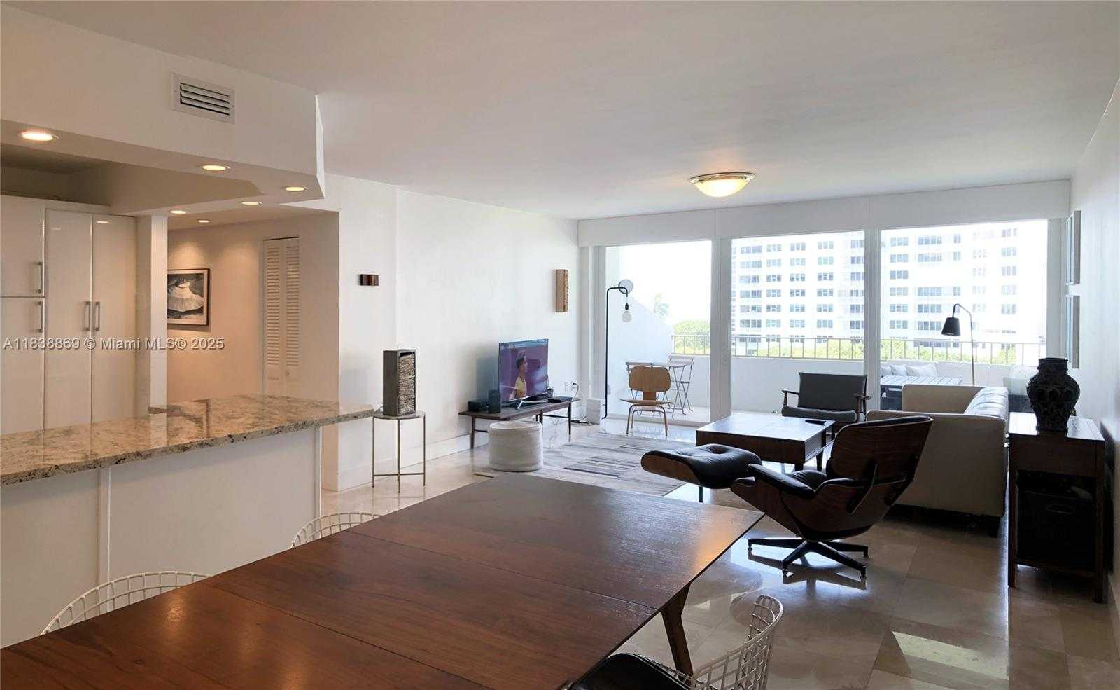 Small Image of 177 OCEAN LANE DR #611, Key Biscayne Number 15
