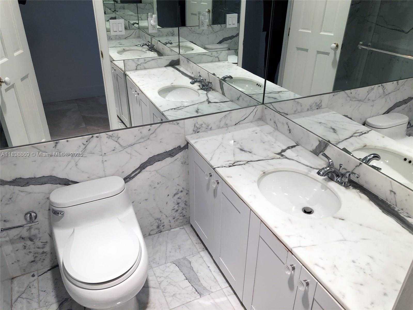 Small Image of 177 OCEAN LANE DR #611, Key Biscayne Number 19