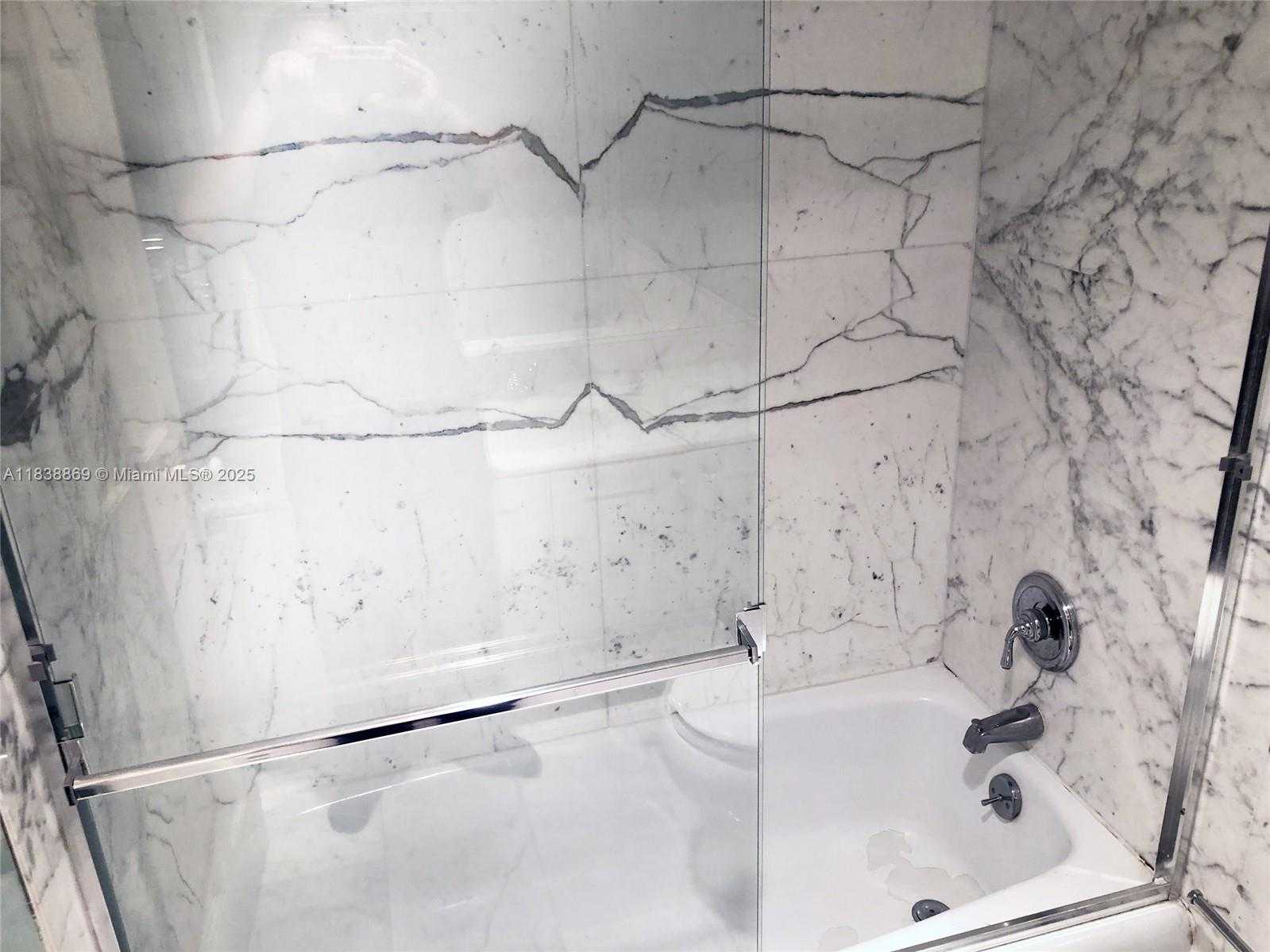 Small Image of 177 OCEAN LANE DR #611, Key Biscayne Number 20