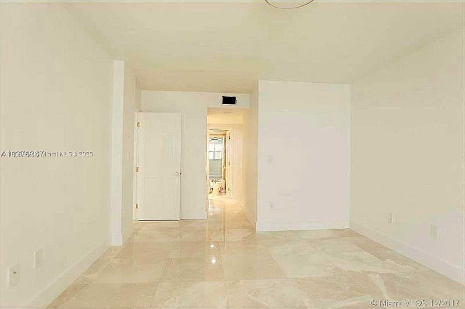 Small Image of 177 OCEAN LANE DR #611, Key Biscayne Number 7
