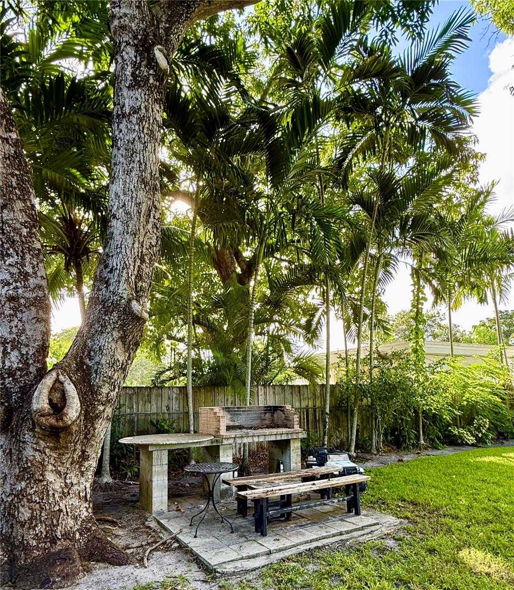 Small Image of 1102 NORTH EAST 116TH ST, Biscayne Park Number 19