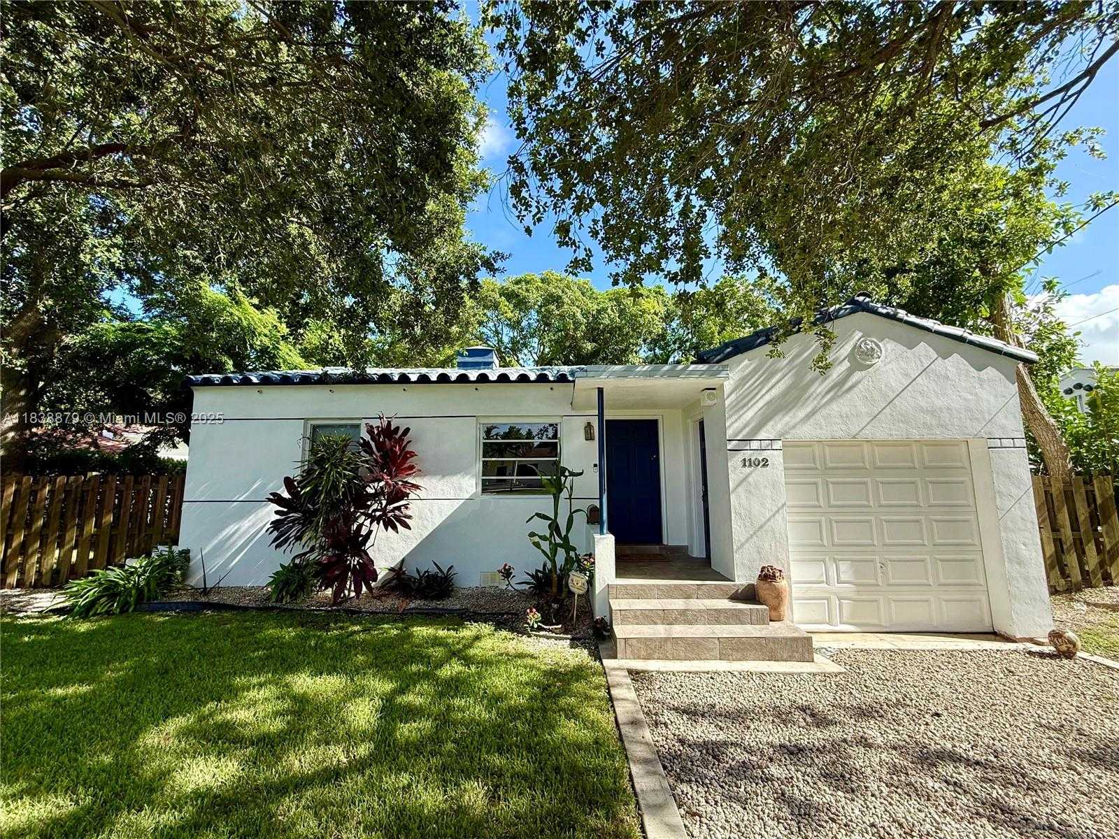 Small Image of 1102 NORTH EAST 116TH ST, Biscayne Park Number 2