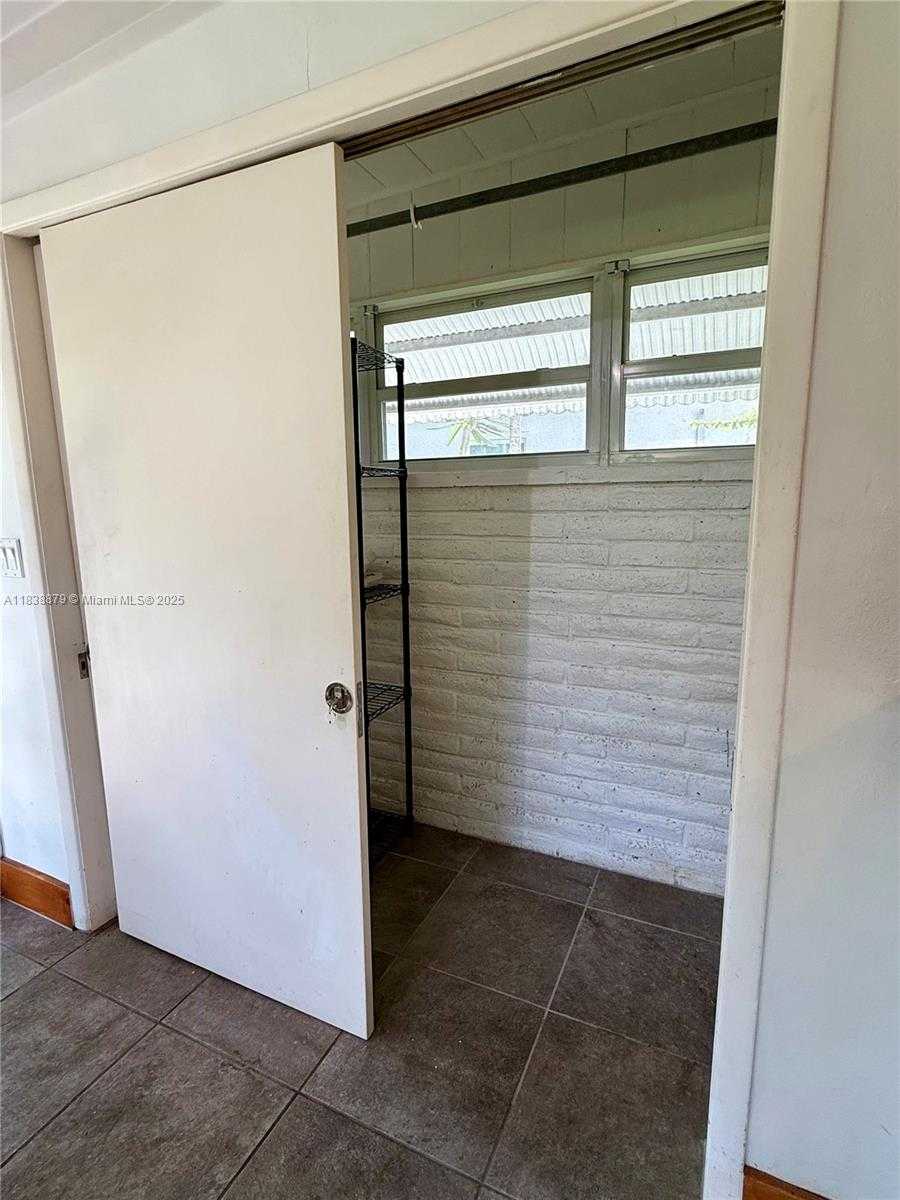 Small Image of 1102 NORTH EAST 116TH ST, Biscayne Park Number 24