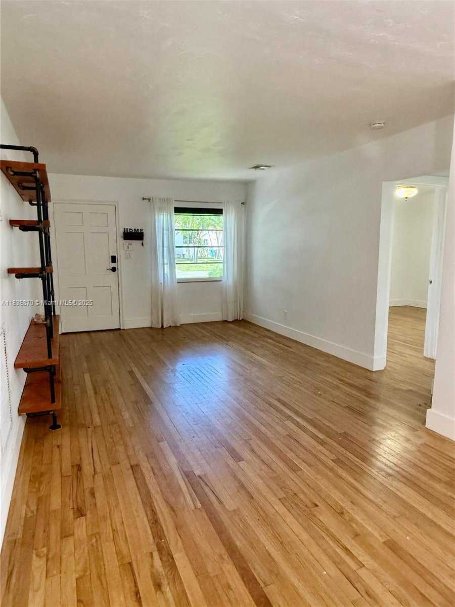 Small Image of 1102 NORTH EAST 116TH ST, Biscayne Park Number 28