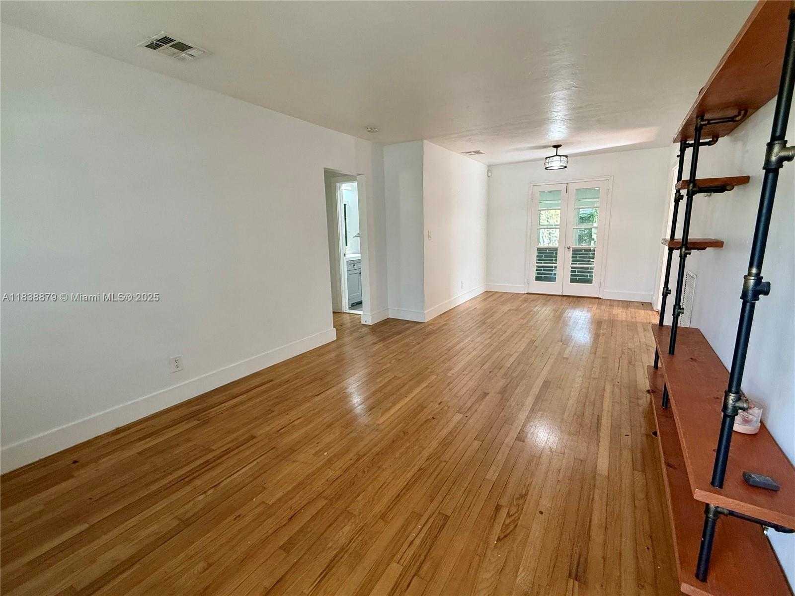 Small Image of 1102 NORTH EAST 116TH ST, Biscayne Park Number 7
