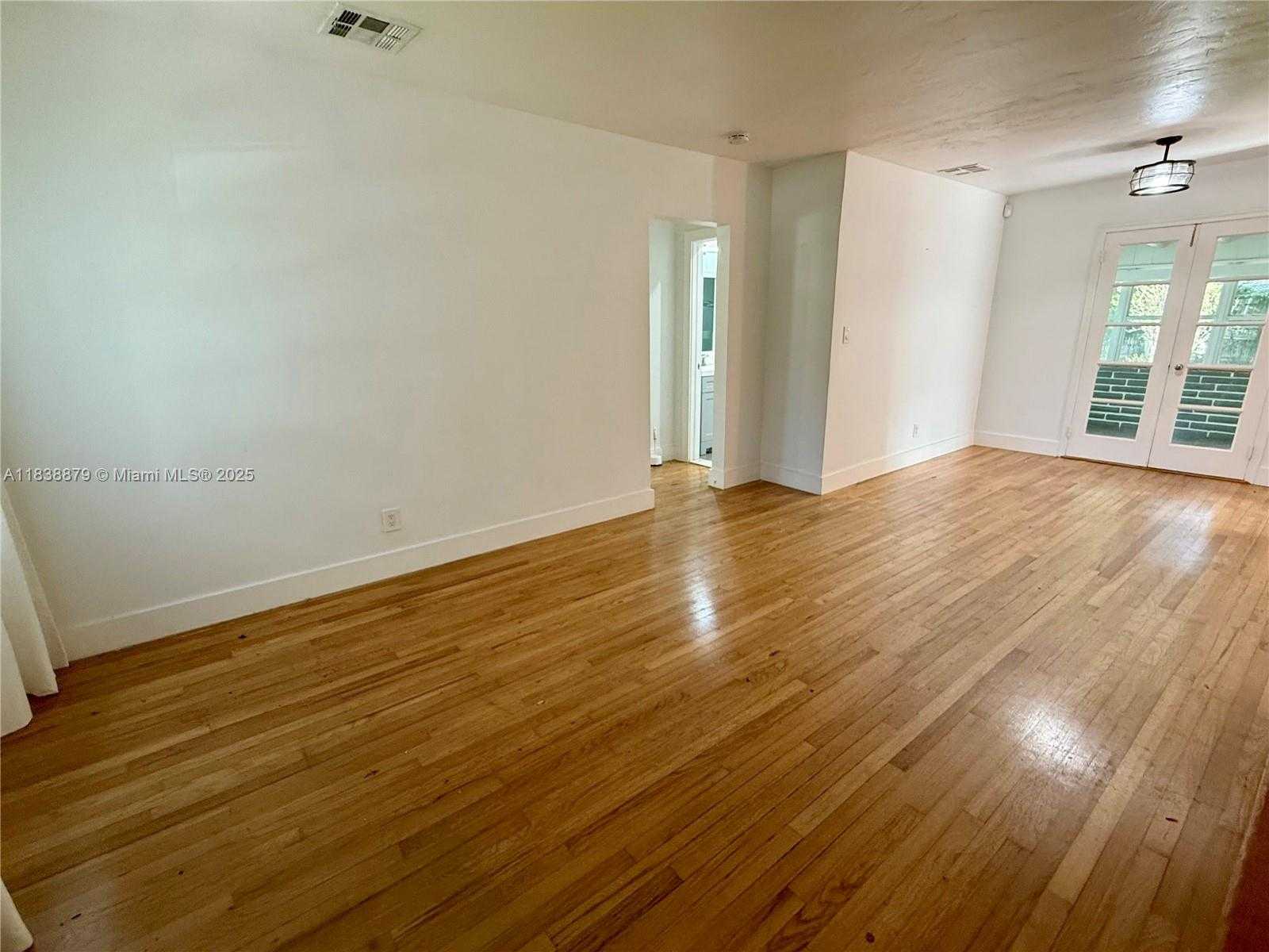 Small Image of 1102 NORTH EAST 116TH ST, Biscayne Park Number 8