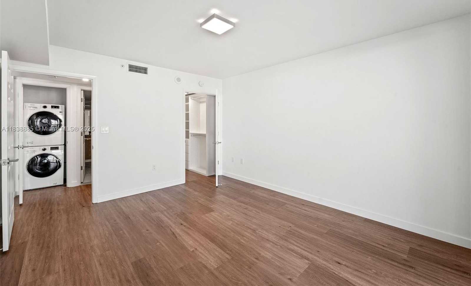 Small Image of 1500 BAY RD #C-1009, Miami Beach Number 19