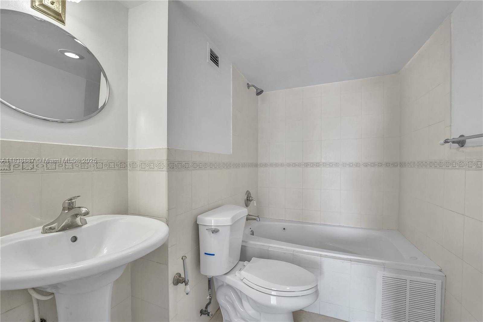 Small Image of 150 SOUTH EAST 25TH RD #15J, Miami Number 10