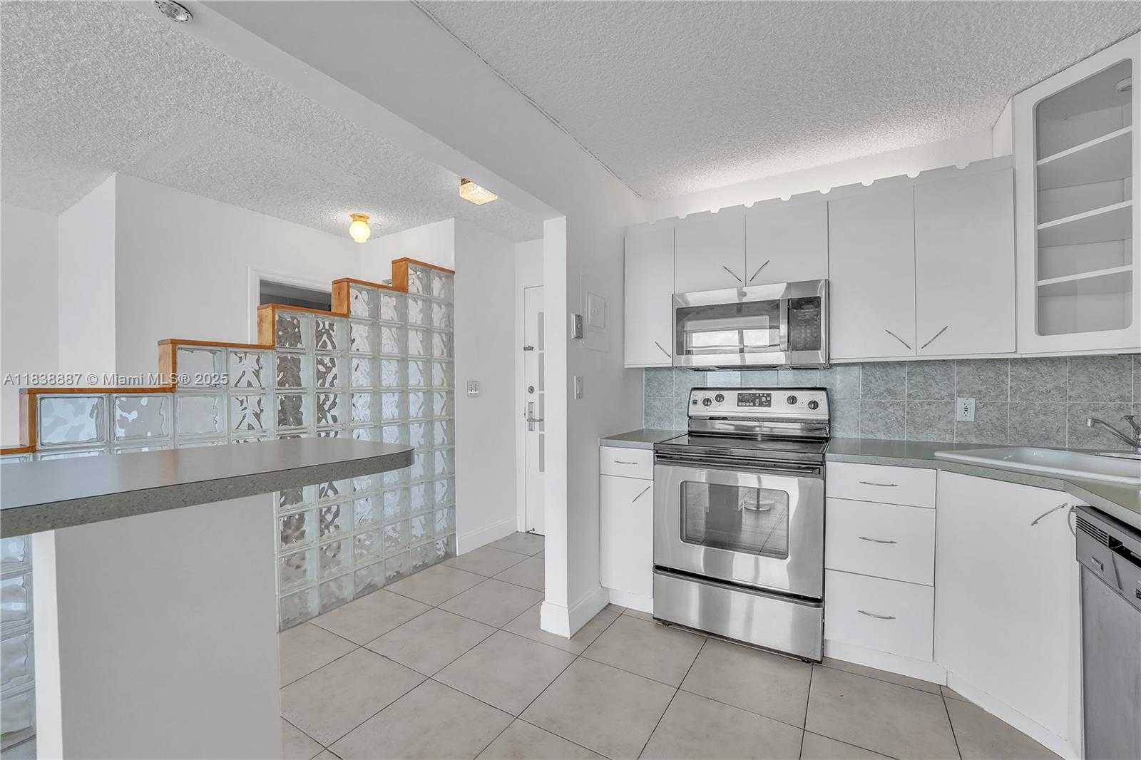 Small Image of 150 SOUTH EAST 25TH RD #15J, Miami Number 11