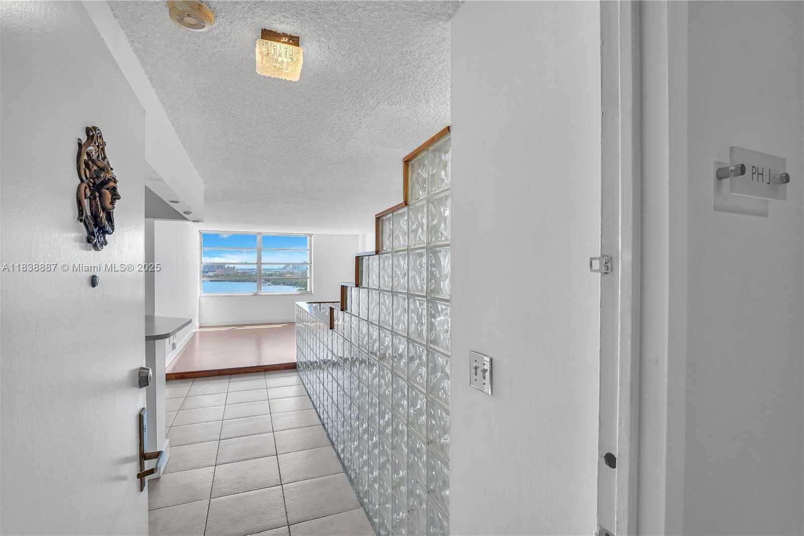 Small Image of 150 SOUTH EAST 25TH RD #15J, Miami Number 18