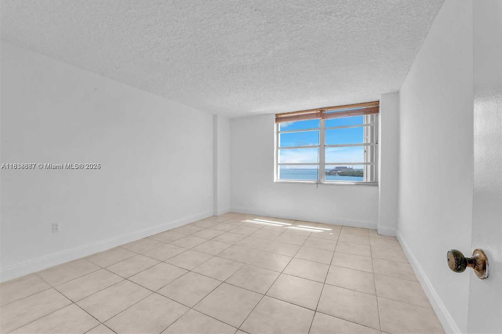 Small Image of 150 SOUTH EAST 25TH RD #15J, Miami Number 6