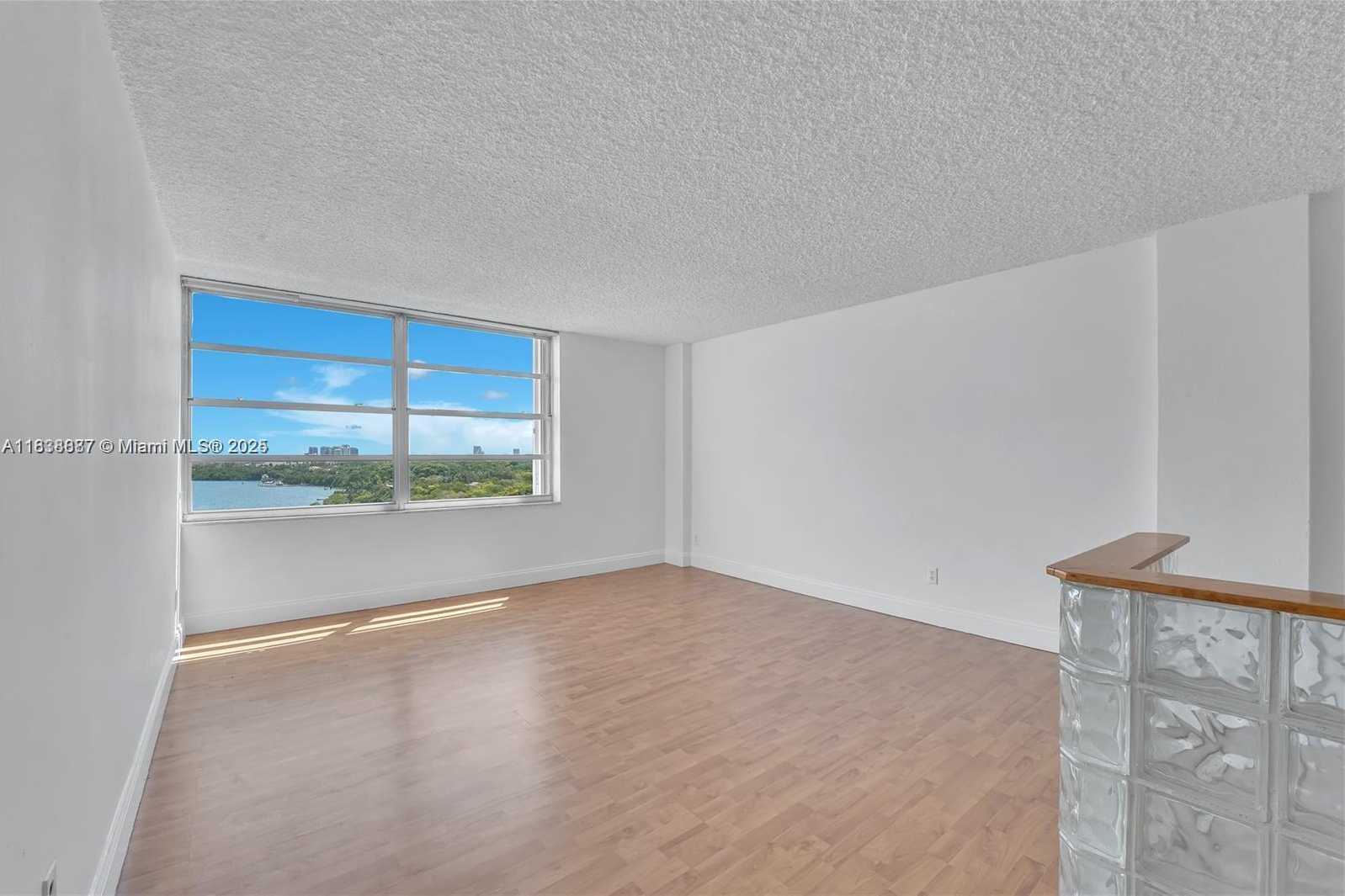 Small Image of 150 SOUTH EAST 25TH RD #15J, Miami Number 7