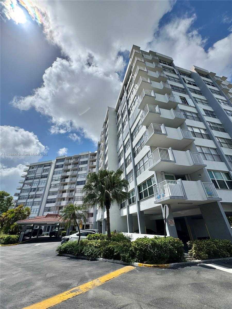 Small Image of 1300 NORTH EAST MIAMI GARDENS DR #219E, Miami Number 15