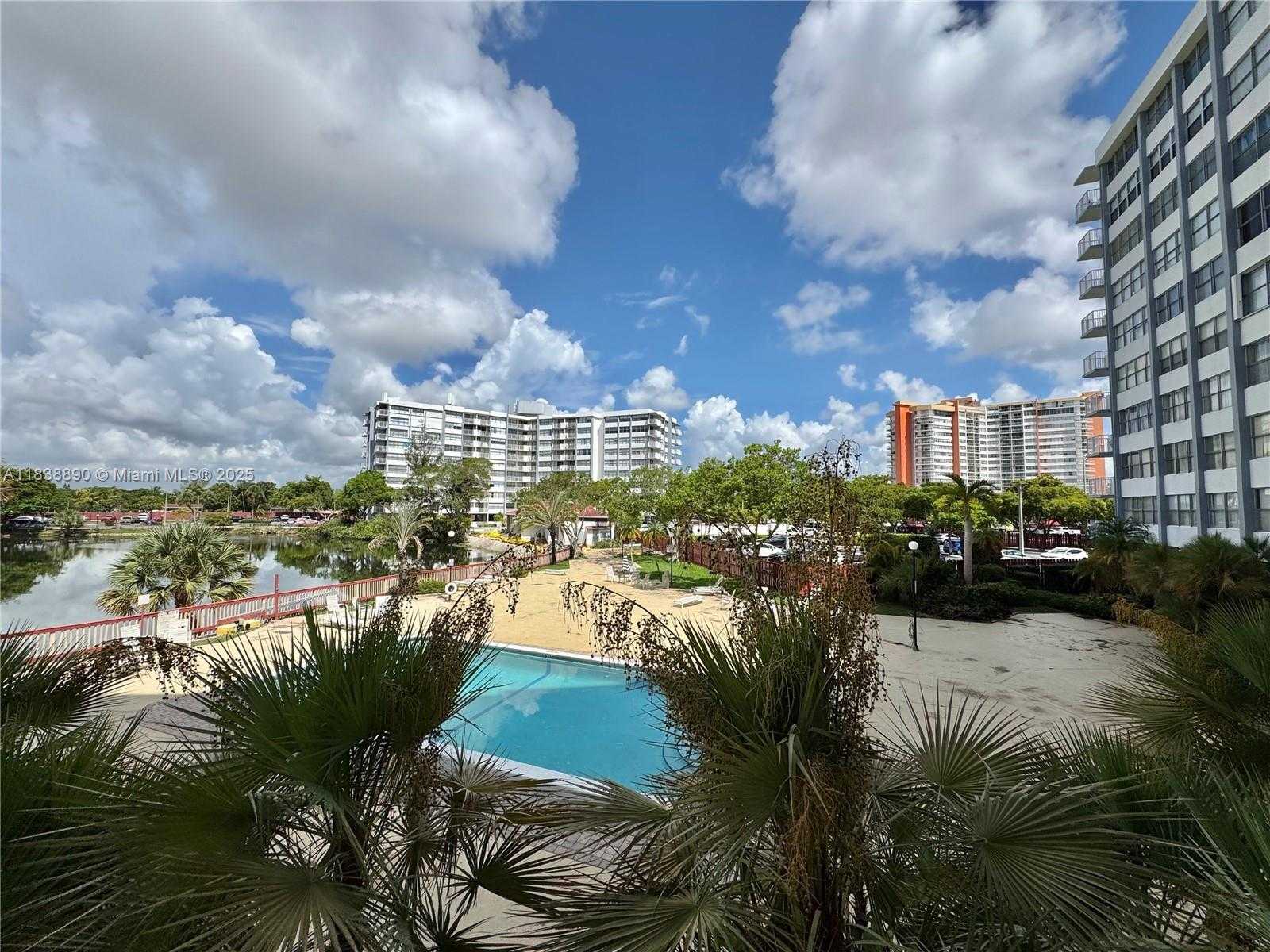 Small Image of 1300 NORTH EAST MIAMI GARDENS DR #219E, Miami Number 9