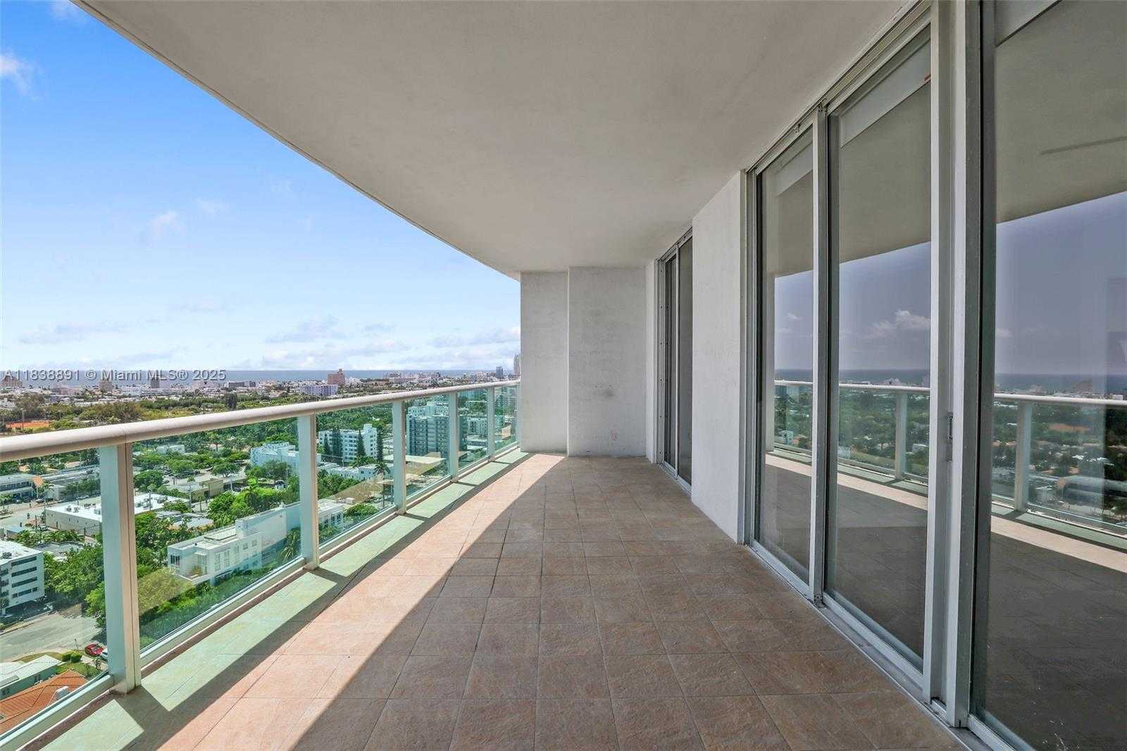 Small Image of 1500 BAY RD #C-1207, Miami Beach Number 14