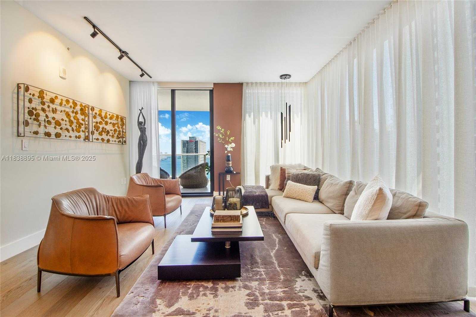 Small Image of 1010 BRICKELL AVE #3105, Miami Number 11