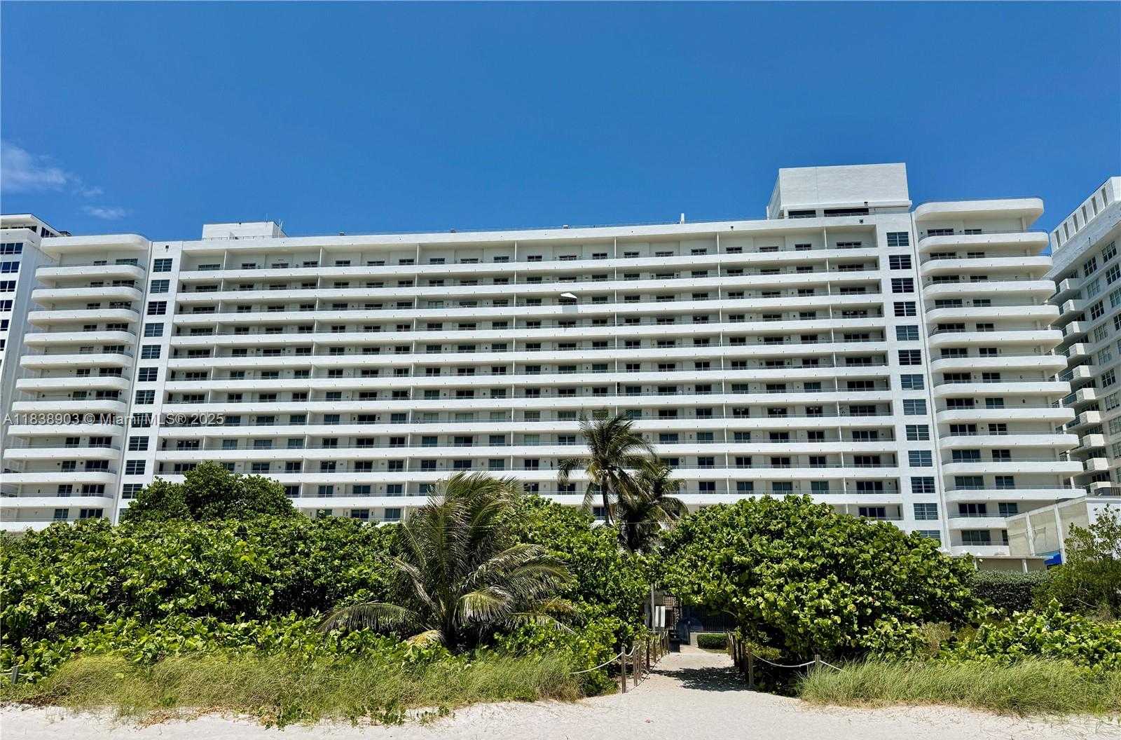 Small Image of 5555 COLLINS AVE #6E, Miami Beach Number 16