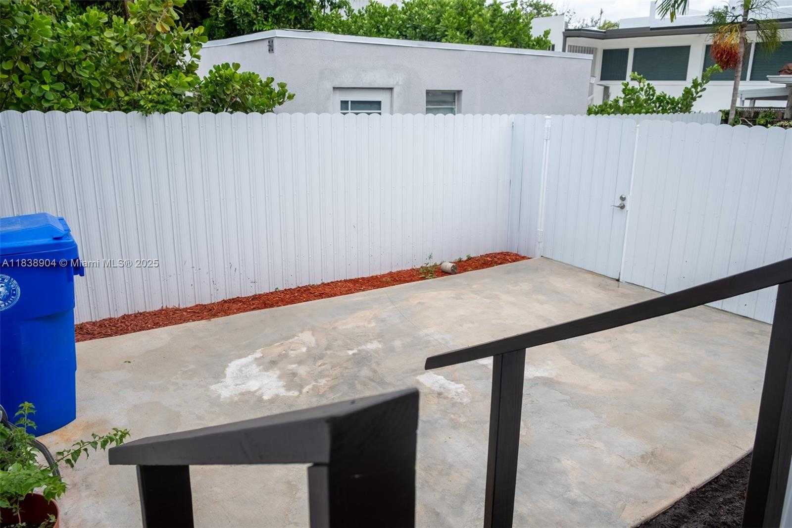 Small Image of 2227 SOUTH WEST 17TH ST, Miami Number 10