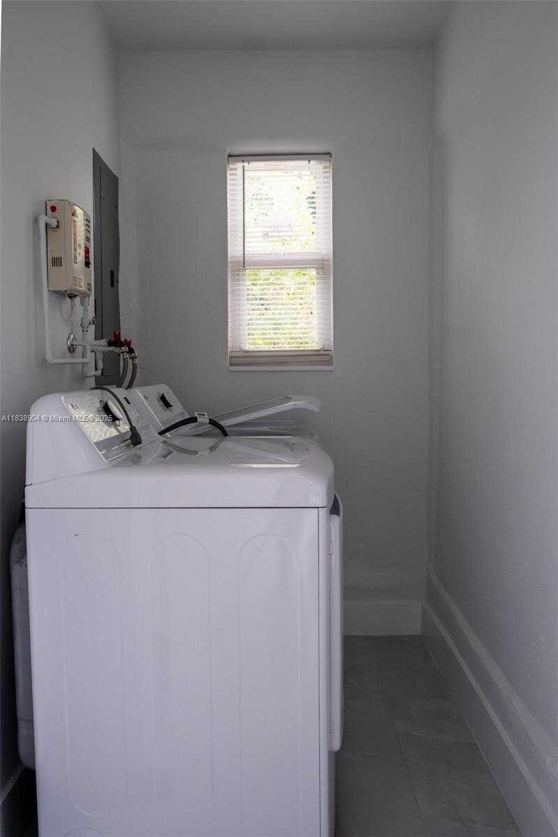 Small Image of 2227 SOUTH WEST 17TH ST, Miami Number 9