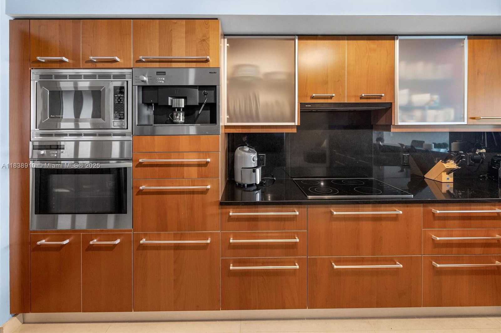 Small Image of 1331 BRICKELL BAY DR #2909, Miami Number 17