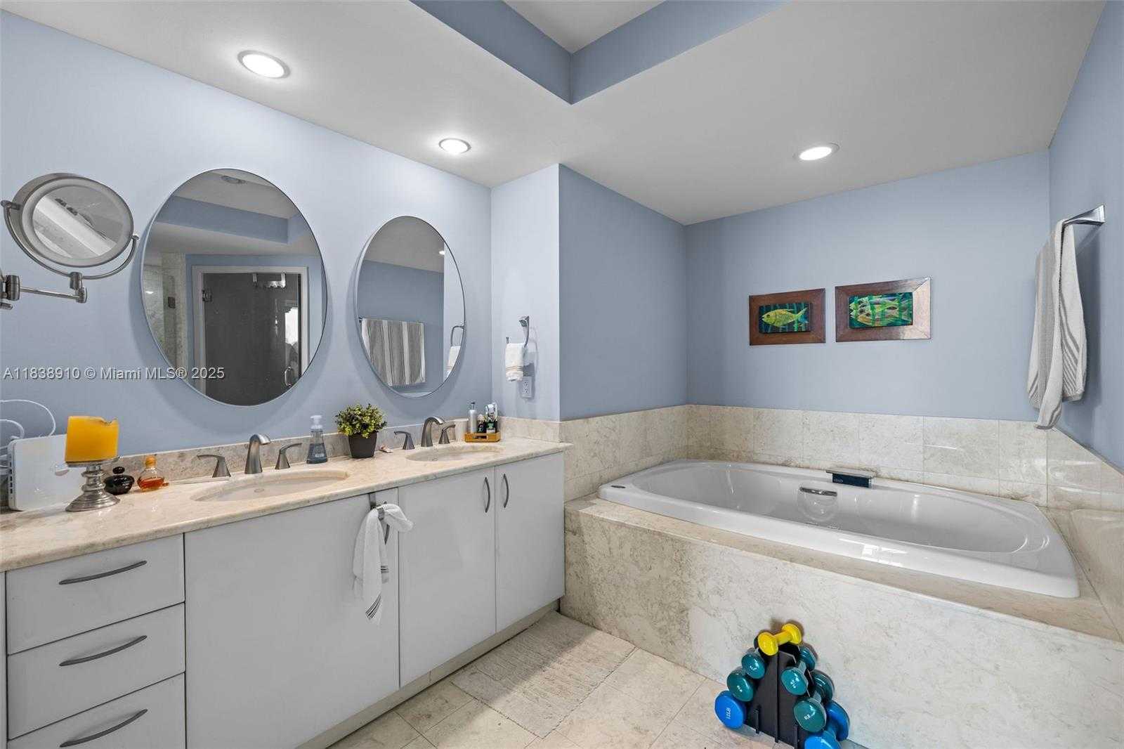 Small Image of 1331 BRICKELL BAY DR #2909, Miami Number 21