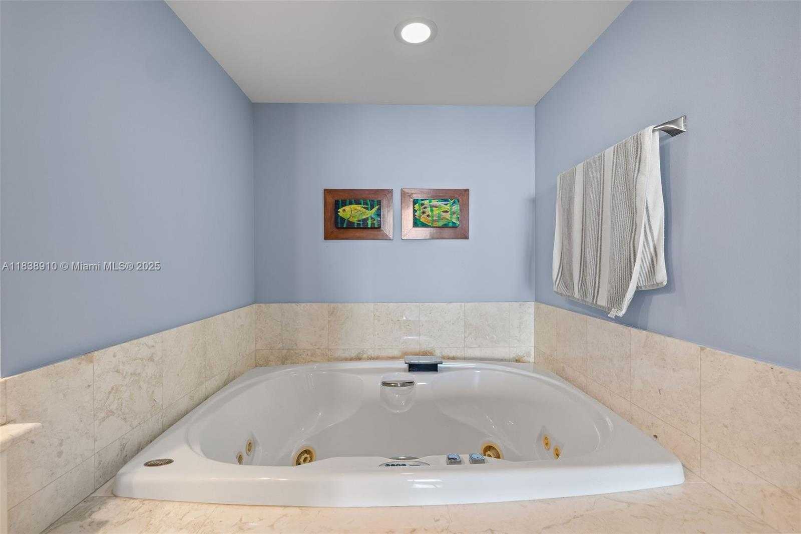 Small Image of 1331 BRICKELL BAY DR #2909, Miami Number 23
