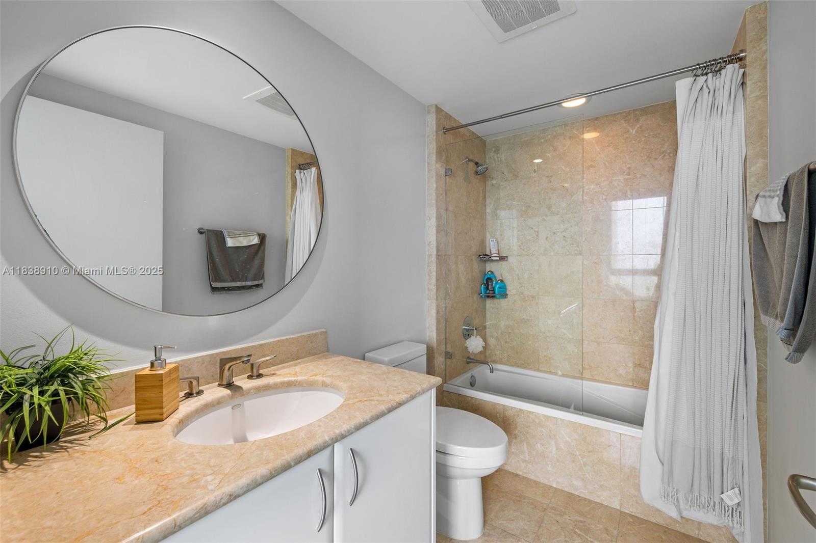 Small Image of 1331 BRICKELL BAY DR #2909, Miami Number 27