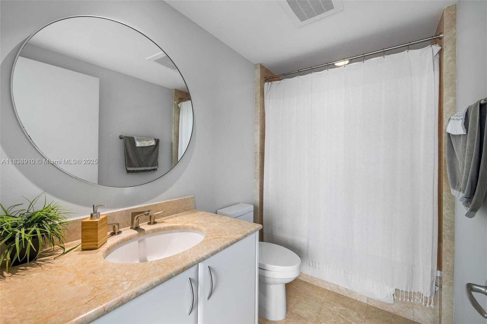 Small Image of 1331 BRICKELL BAY DR #2909, Miami Number 28