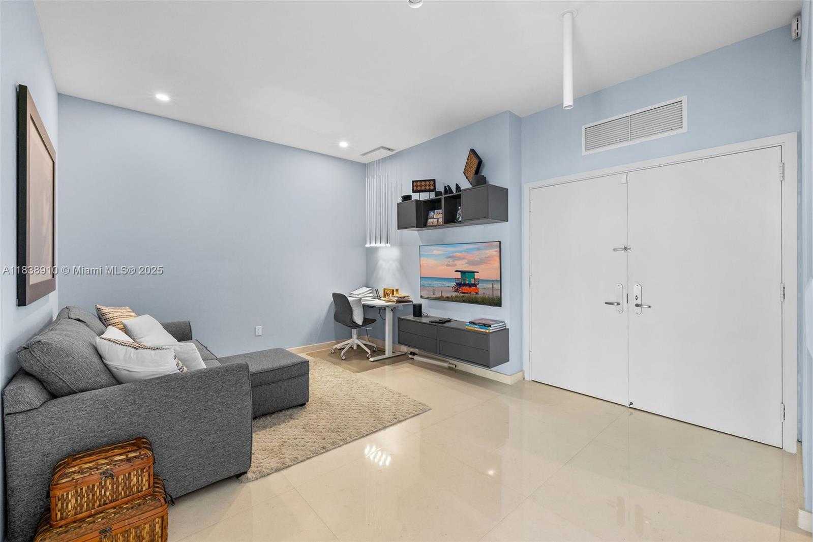 Small Image of 1331 BRICKELL BAY DR #2909, Miami Number 9