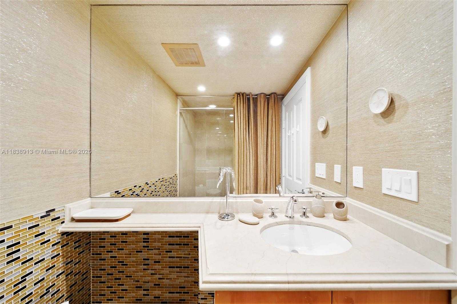 Small Image of 17875 COLLINS AVE #4205, Sunny Isles Beach Number 35